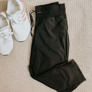 Lululemon Capri Pants
